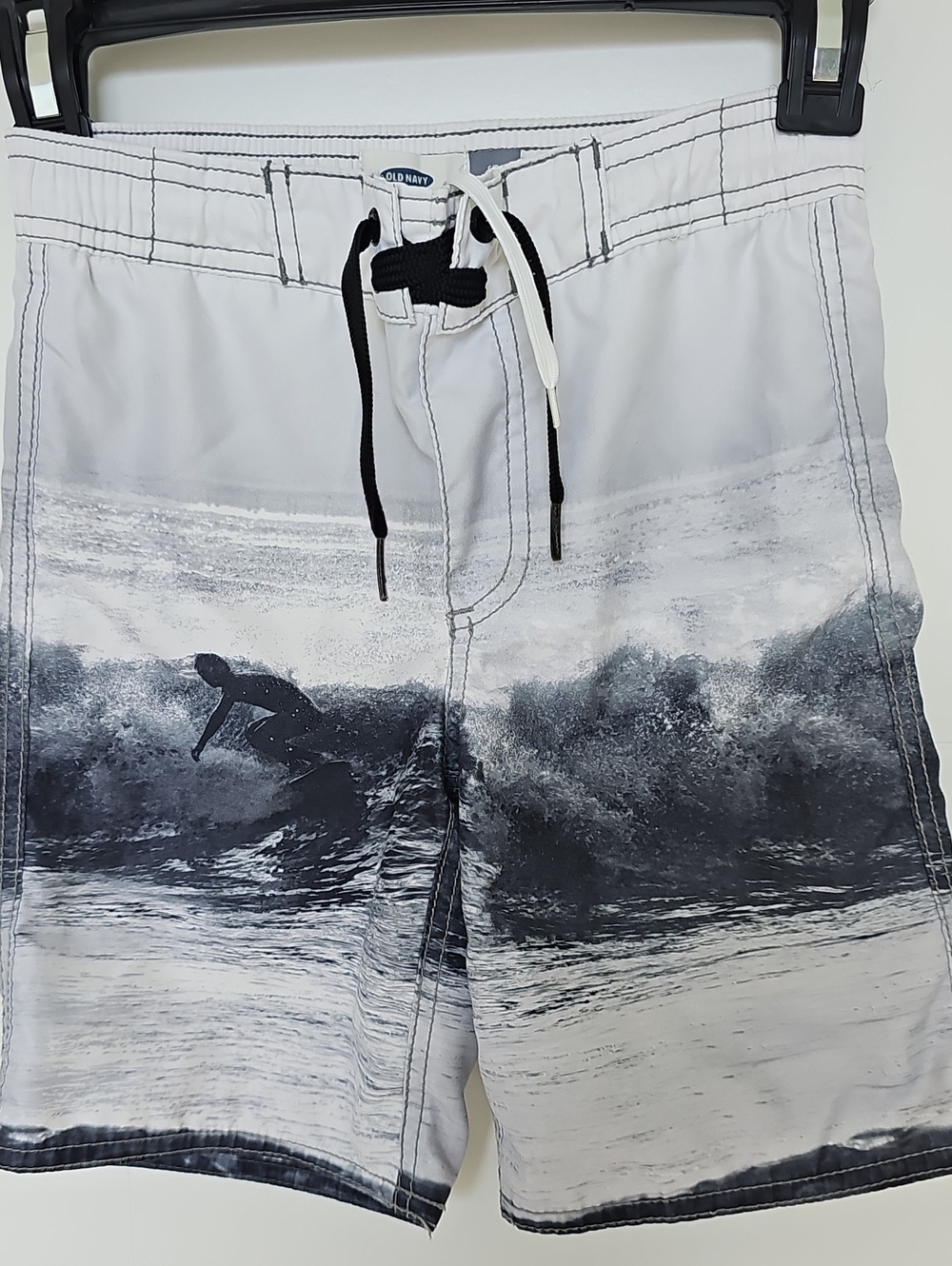 Old Navy White & Black Surf Wave Board Swim Shorts Boys Sz Small 6/7
